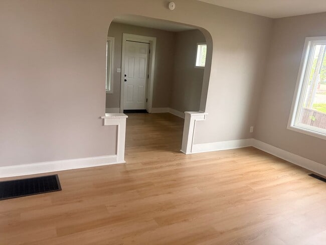 Photo - 1328 E 21st Ave