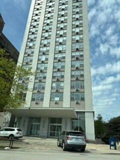 Building Photo - 1550 N Lake Shore Dr Unit 19E