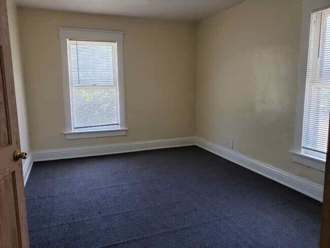 720 W 9th St