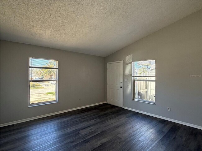 Photo - 1215 Ravida Cir