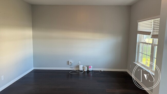 Photo - RATE DROP ALERT (was $3200/month)!