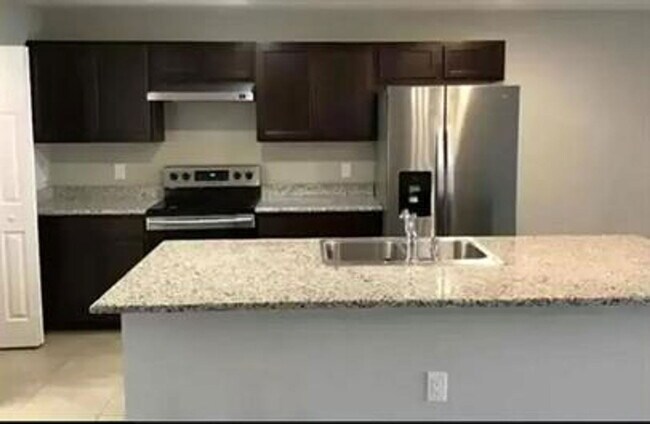 Photo - 4605 SW 9th Ave