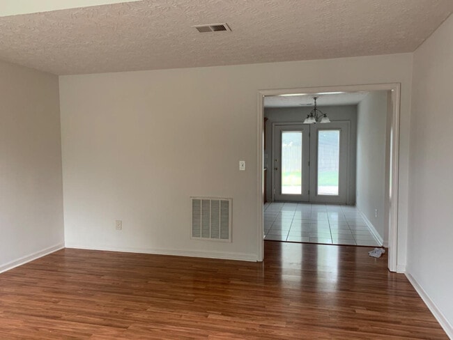 2225 Sonoma Pl