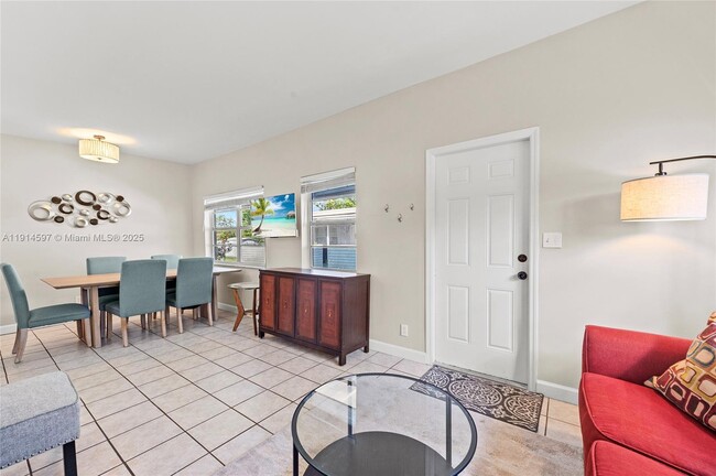 Photo - 1125 NE 5th Ave Unit 1