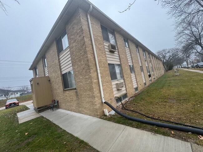 Photo - 1BR Available-South 51st Street/Howard Unidad 4100 06