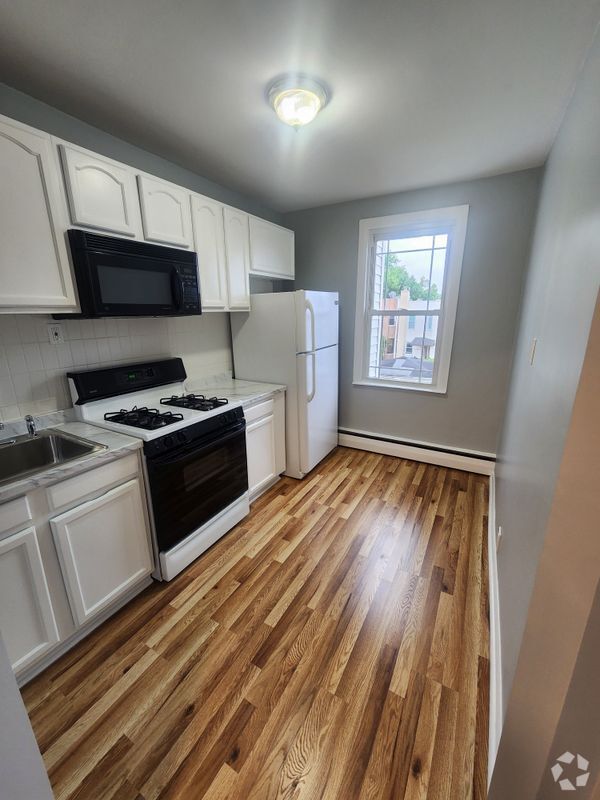 Building Photo - 5826 60th Ln Rental