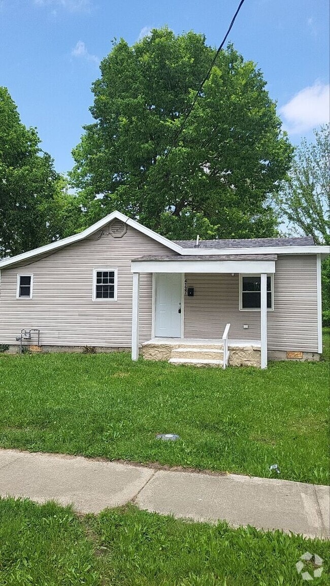 Building Photo - Cozy 2 Bed 1 Bath Home!