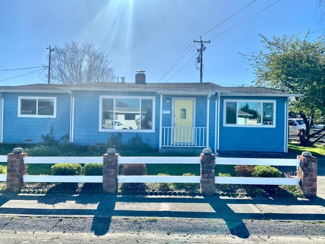 1999 Haeger Ave