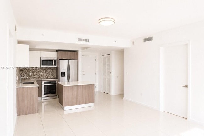 Photo - 5300 Paseo Blvd Unit 1409