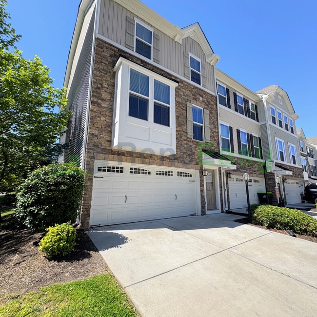 Photo - 447 Covington Ct
