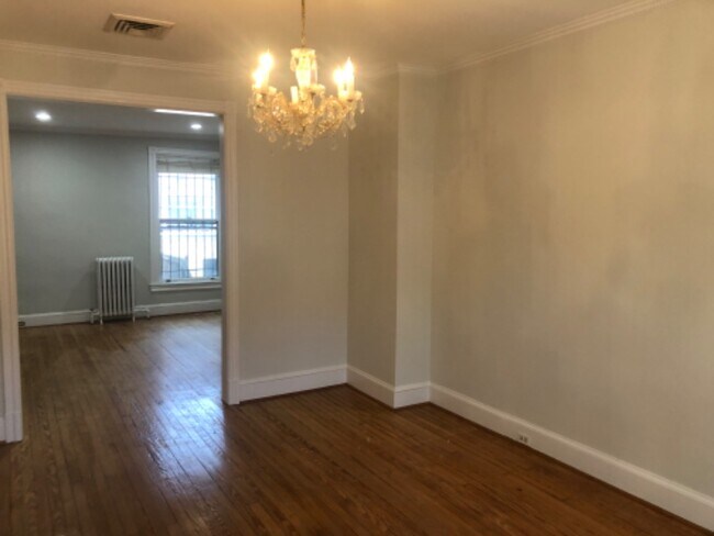 Photo - 1732 Church St NW