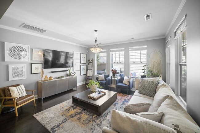 Building Photo - 2435 Double Oaks Rd