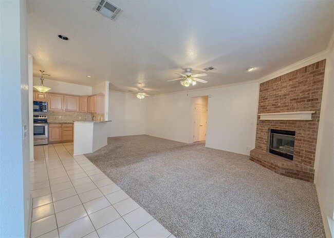 Photo - 1928 NW 157th St