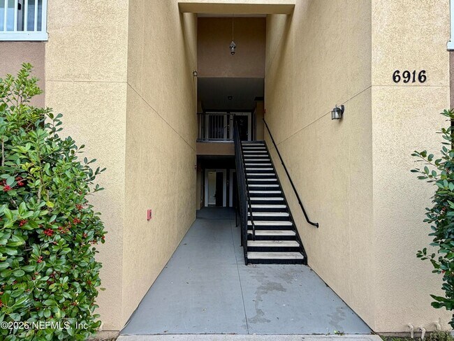Photo - 6916 Ortega Woods Dr Unidad 96