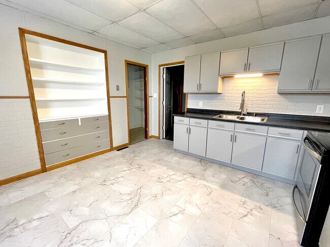 Photo - 121 Duplex Unit 1