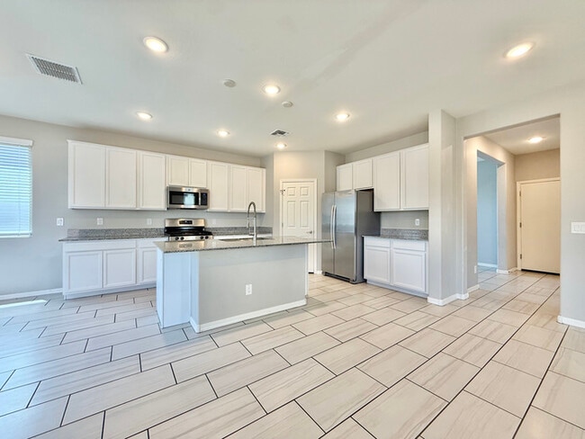 Photo - Spectacular 4-Bedroom, 2.5 Bathroom Home in Glendale!!