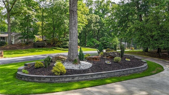 Photo - 3270 Brookview Dr