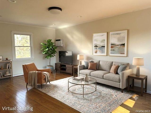 Photo - 410 Herricks Rd