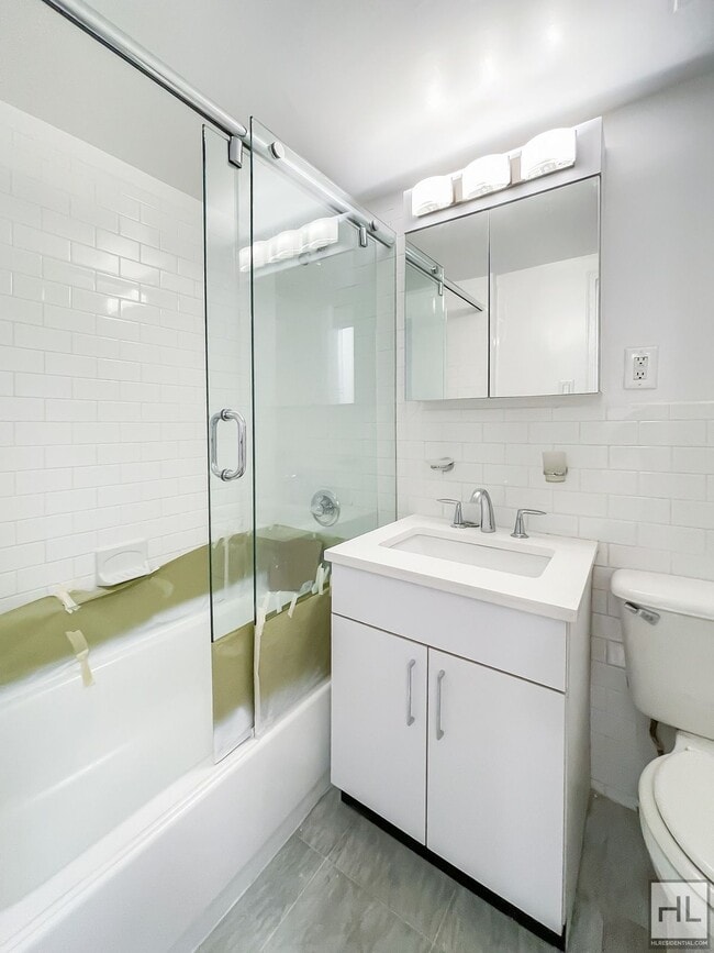 Photo - E 16 ST Unit 6P