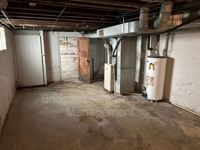 Photo - 1038 Walnut Hill Pl