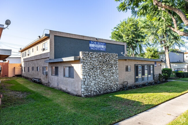 134 E. Wakefield