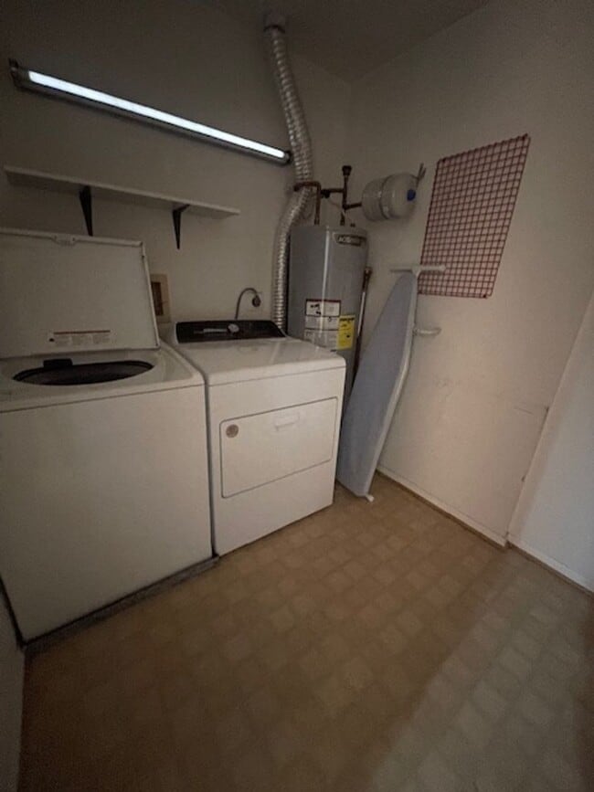 Photo - Top floor Condo is Gaithersburg Unit 302