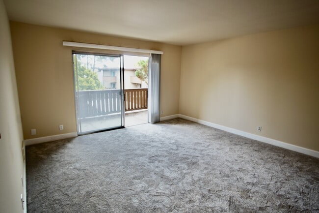 Building Photo - 1305 Webster St Rental
