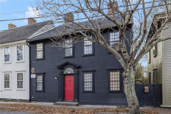 Photo - 73 Thames St