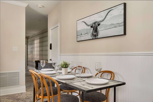 Photo - 1364 Queen St E Unit ID1227124P