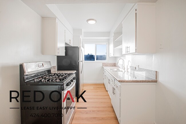 Photo - 1115 W 111th St Unit 5