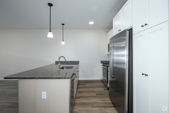 1BR, 1BA - 723SF - Kitchen
