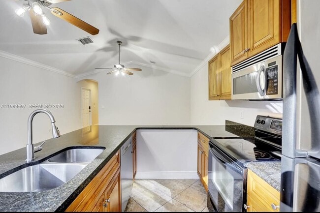 Photo - 4728 Clemens St