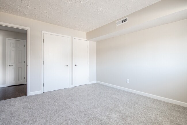 Stucco Bedroom (other)