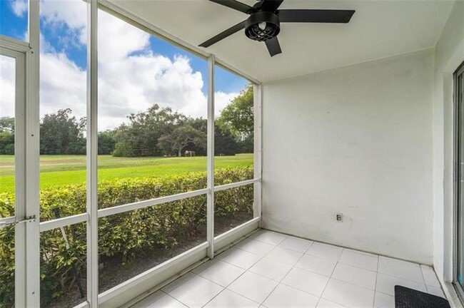 Photo - 3100 N Palm Aire Dr Unidad 104