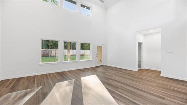 Photo - 9408 Gossamer St