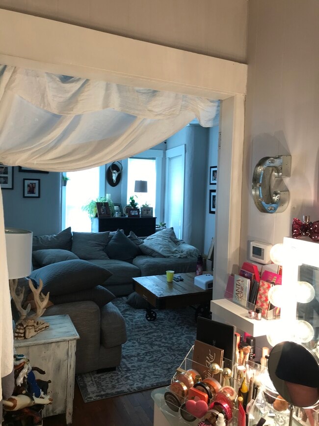 Photo - 77 W Main St Apartamentos Unidad 77 West Main Street