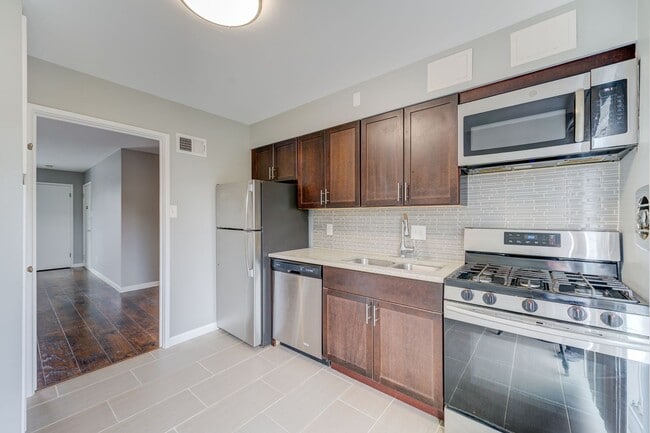 Photo - New Management Installing Over $100K in Im... Unidad F