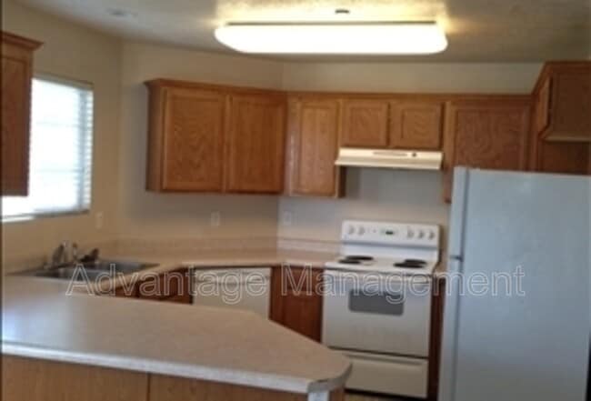 Photo - 105 Daybreak Ln