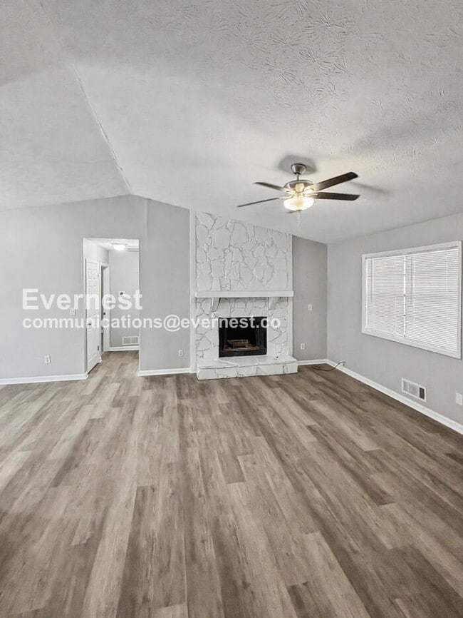 Photo - 800 Cedar Lake Dr SE