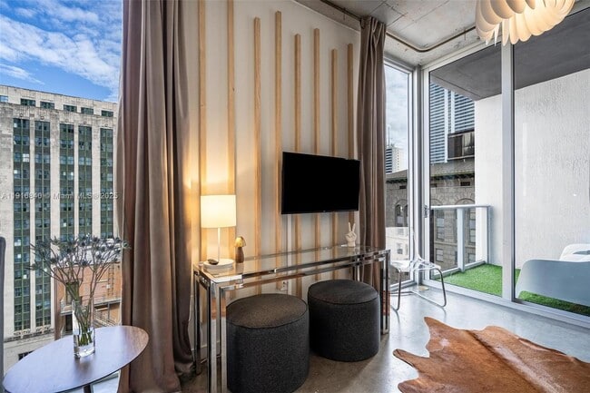 Photo - 151 SE 1st St Unit 1404