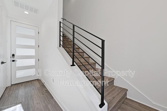 Photo - 2804 S 1st St