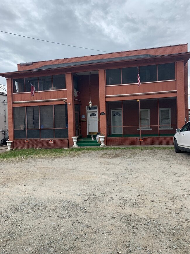 Photo - 720 Indiana Ave Unidad B