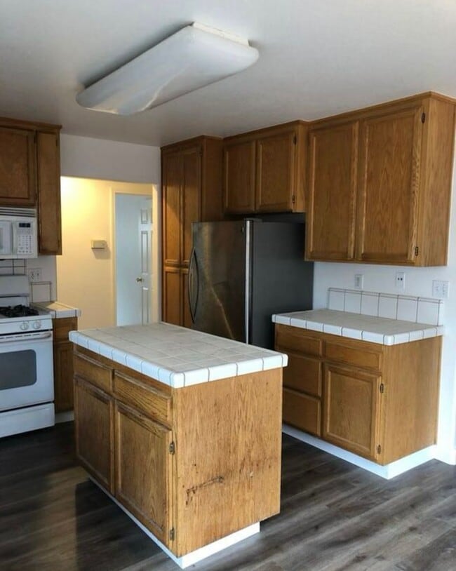 Photo - Lovely Single Level Home in Santa Rosa 3 bd/2ba with 2 Car Garage