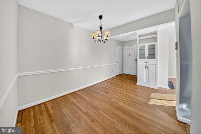 Photo - 2610 Tunlaw Rd NW Unit 301