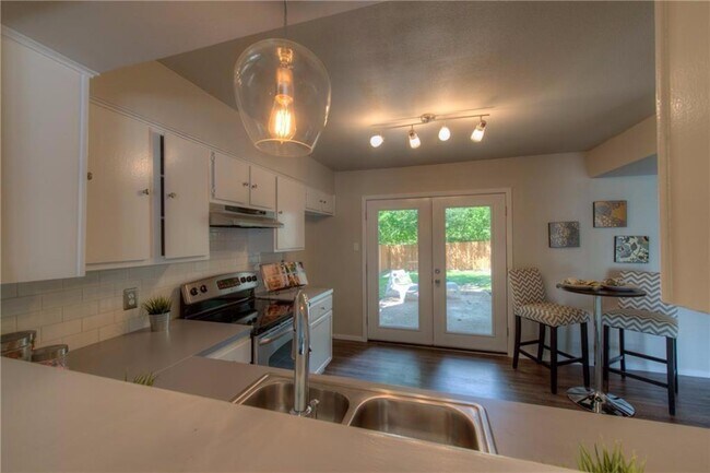 Photo - 9412 Teasdale Terrace