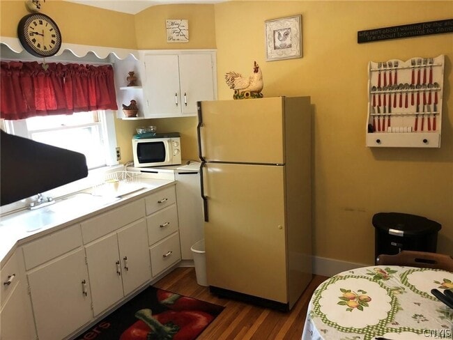 Photo - 167 E Genesee St Unit 2