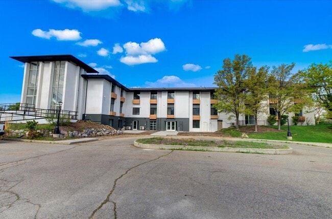 Photo - 404 E 5600 S Unit 208