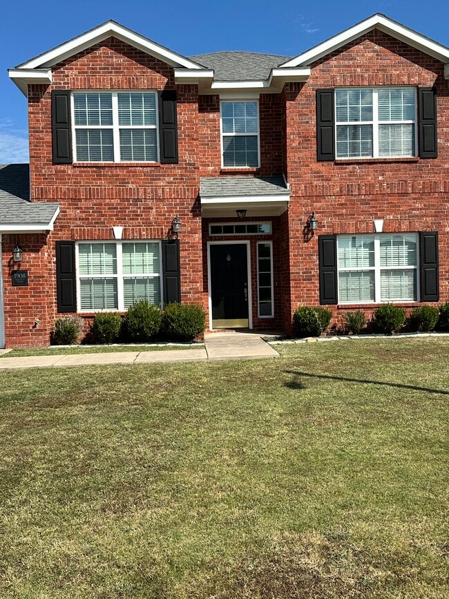 Photo - 1908 Red Bud Ct