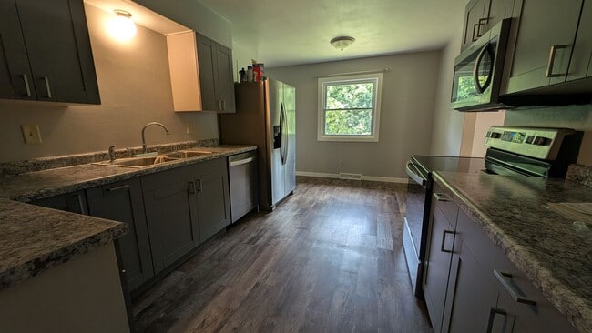 Photo - 1922 Ontario Dr