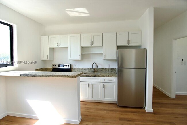 Photo - 337 SW 5th Ave Unidad 6